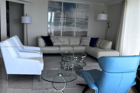 Condominio en alquiler en Miami Beach, Florida, 2 dormitorios, 126.35 m2 № 2060129 - foto 18