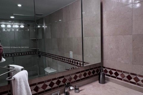 Condominio en alquiler en Miami Beach, Florida, 2 dormitorios, 126.35 m2 № 2060129 - foto 30
