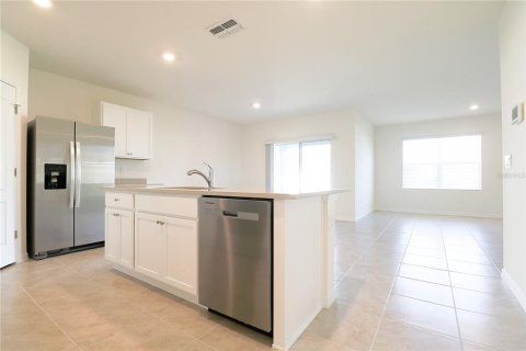 Villa ou maison à louer à Lake Wales, Floride: 4 chambres, 169.83 m2 № 2360405 - photo 5