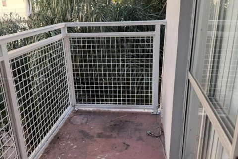 Copropriété à louer à Miami, Floride: 1 chambre, 42.74 m2 № 2030772 - photo 11