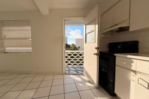 Copropriété à louer à Miami, Floride: 1 chambre, 42.74 m2 № 2030772 - photo 5