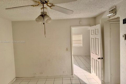 Copropriété à louer à Miami, Floride: 1 chambre, 42.74 m2 № 2030772 - photo 9