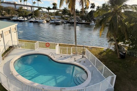 Copropriété à louer à Miami, Floride: 1 chambre, 42.74 m2 № 2030772 - photo 12