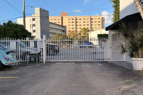 Copropriété à louer à Miami, Floride: 1 chambre, 42.74 m2 № 2030772 - photo 14