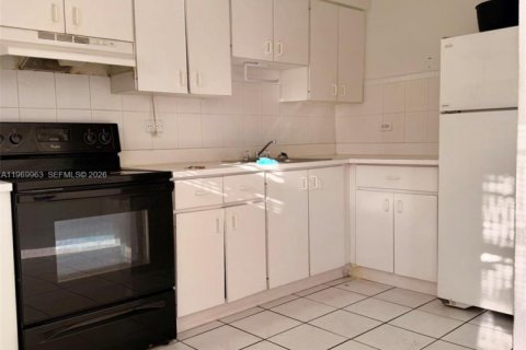 Copropriété à louer à Miami, Floride: 1 chambre, 42.74 m2 № 2030772 - photo 3