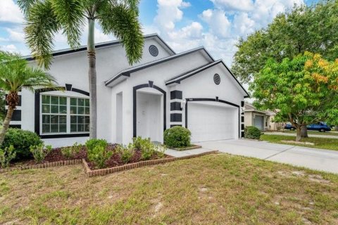 House in Gibsonton, Florida 3 bedrooms, 170.94 sq.m. № 1869745 - photo 2