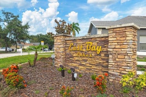 House in Gibsonton, Florida 3 bedrooms, 170.94 sq.m. № 1869745 - photo 5
