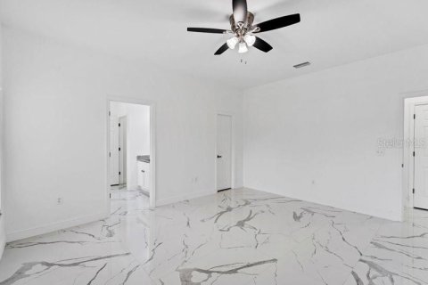 House in Gibsonton, Florida 3 bedrooms, 170.94 sq.m. № 1869745 - photo 27