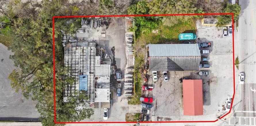 Commercial property in Tampa, Florida 169.73 sq.m. № 1039270