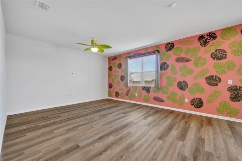 House in Davenport, Florida 6 bedrooms, 288.55 sq.m. № 1904679 - photo 4