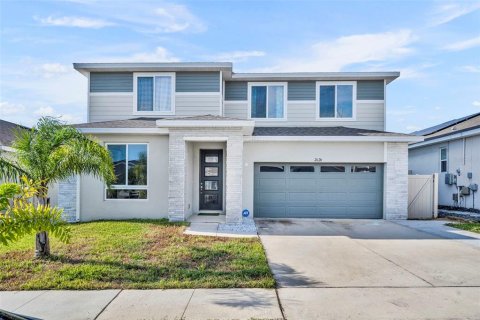 House in Davenport, Florida 6 bedrooms, 288.55 sq.m. № 1904679 - photo 2
