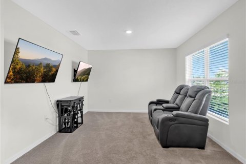 House in Wimauma, Florida 5 bedrooms, 248.42 sq.m. № 2211602 - photo 6