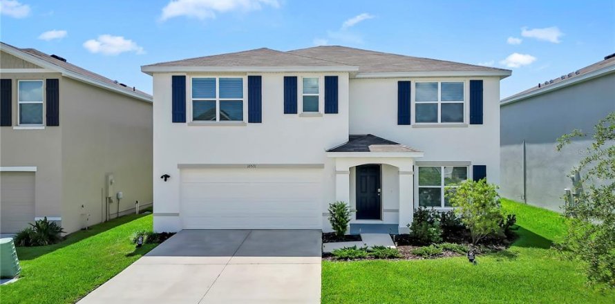 House in Wimauma, Florida 5 bedrooms, 248.42 sq.m. № 2211602