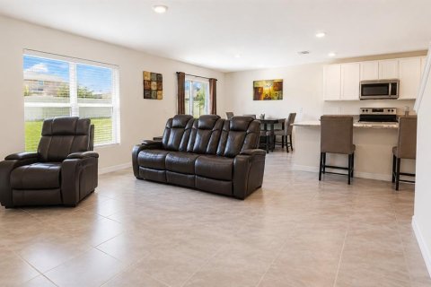 House in Wimauma, Florida 5 bedrooms, 248.42 sq.m. № 2211602 - photo 20