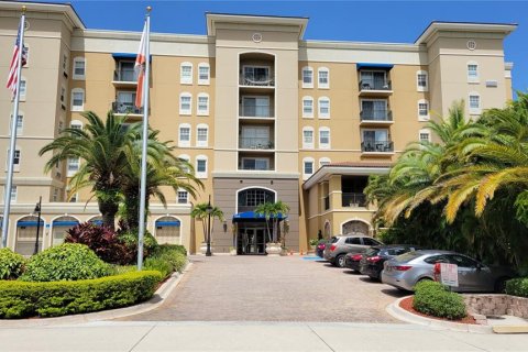 Copropriété à louer à Sarasota, Floride: 2 chambres, 113.53 m2 № 1742991 - photo 1