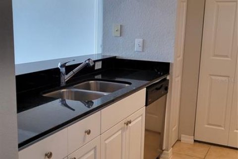 Copropriété à louer à Sarasota, Floride: 2 chambres, 113.53 m2 № 1742991 - photo 4