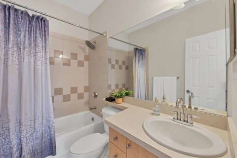 Townhouse in Bradenton, Florida 2 bedrooms, 108.51 sq.m. № 1543063 - photo 16