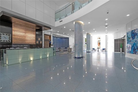 Condo in Aventura, Florida, 2 bedrooms  № 1864131 - photo 21