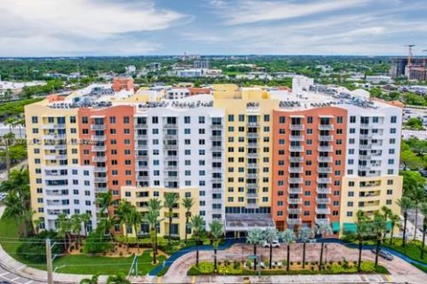 Condo in Aventura, Florida, 2 bedrooms  № 1864131 - photo 2