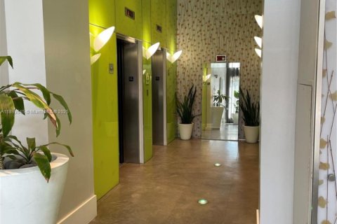 Condominio en venta en Miami, Florida, 2 dormitorios, 96.25 m2 № 1945551 - foto 18