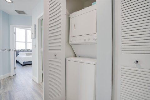 Condominio en venta en Miami, Florida, 2 dormitorios, 96.25 m2 № 1945551 - foto 11