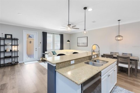 Townhouse in Sanford, Florida 2 bedrooms, 177.63 sq.m. № 2299547 - photo 9