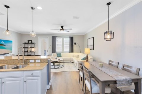 Townhouse in Sanford, Florida 2 bedrooms, 177.63 sq.m. № 2299547 - photo 8