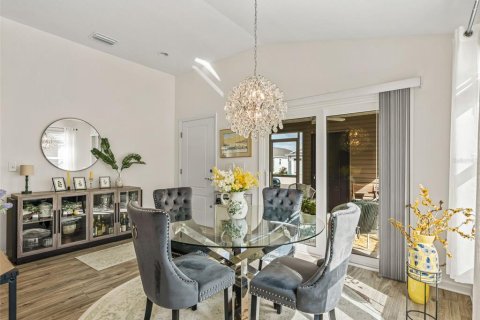 Casa en venta en The Villages, Florida, 2 dormitorios, 117.61 m2 № 2386630 - foto 9