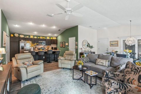 Casa en venta en The Villages, Florida, 2 dormitorios, 117.61 m2 № 2386630 - foto 13