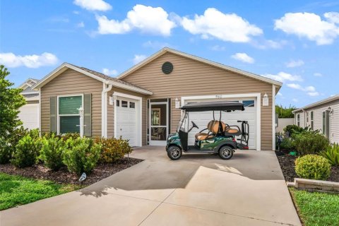 Casa en venta en The Villages, Florida, 2 dormitorios, 117.61 m2 № 2386630 - foto 2