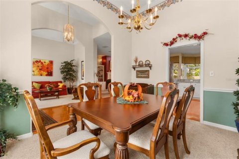 Villa ou maison à vendre à Orlando, Floride: 3 chambres, 252.23 m2 № 2408746 - photo 11