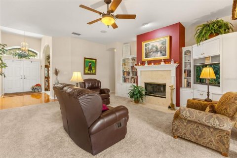 Villa ou maison à vendre à Orlando, Floride: 3 chambres, 252.23 m2 № 2408746 - photo 15