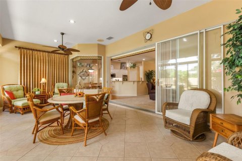 Villa ou maison à vendre à Orlando, Floride: 3 chambres, 252.23 m2 № 2408746 - photo 24