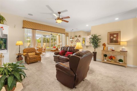 Villa ou maison à vendre à Orlando, Floride: 3 chambres, 252.23 m2 № 2408746 - photo 14