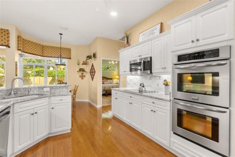 Villa ou maison à vendre à Orlando, Floride: 3 chambres, 252.23 m2 № 2408746 - photo 18