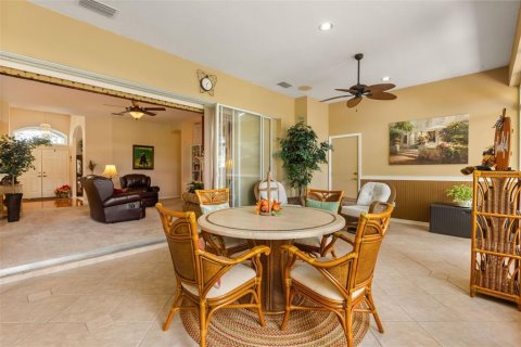 Villa ou maison à vendre à Orlando, Floride: 3 chambres, 252.23 m2 № 2408746 - photo 25