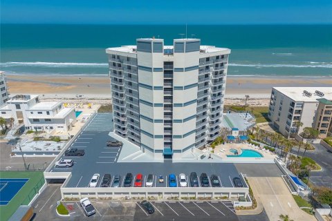 Condo in New Smyrna Beach, Florida, 2 bedrooms  № 2102715