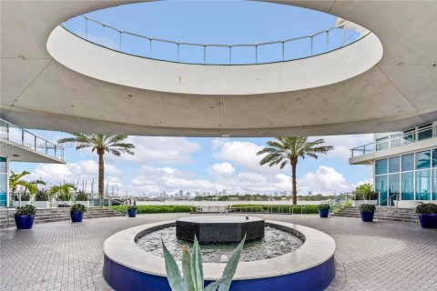 Copropriété à vendre à Miami Beach, Floride: 2 chambres, 112.41 m2 № 1839323 - photo 7