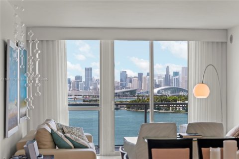 Copropriété à vendre à Miami Beach, Floride: 2 chambres, 112.41 m2 № 1839323 - photo 12