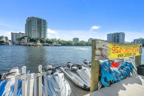 Condominio en venta en Fort Lauderdale, Florida, 1 dormitorio, 50.91 m2 № 938724 - foto 1