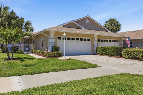 House in Venice, Florida 2 bedrooms, 132.94 sq.m. № 2111354