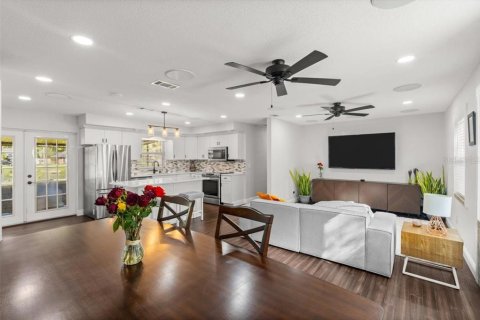 House in Edgewater, Florida 2 bedrooms, 95.88 sq.m. № 1856679 - photo 7