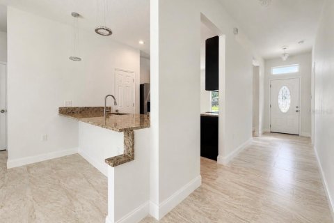 Casa en venta en Deltona, Florida, 4 dormitorios, 148.64 m2 № 2238705 - foto 8