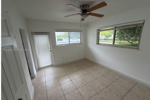 Appartement à louer à Miami Shores, Floride: 2 chambres, 78.97 m2 № 2071970 - photo 12