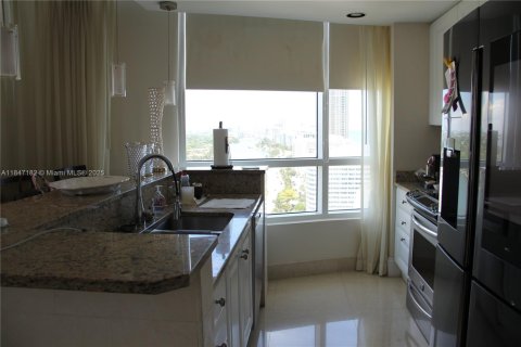 Condominio en venta en Miami Beach, Florida, 2 dormitorios, 144.65 m2 № 1877951 - foto 12