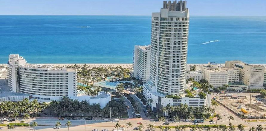 Condominio en Miami Beach, Florida, 2 dormitorios  № 1877951