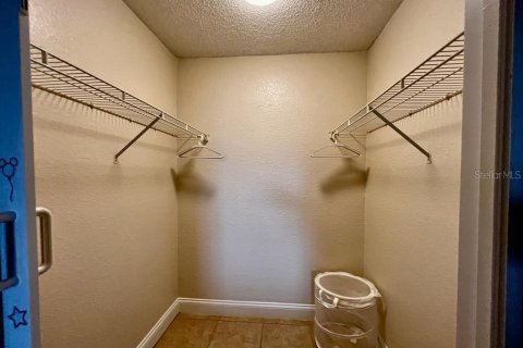 Condo in Kissimmee, Florida, 2 bedrooms  № 1399251 - photo 12