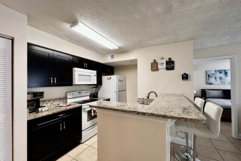 Condo in Kissimmee, Florida, 2 bedrooms  № 1399251 - photo 9