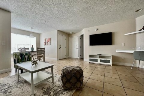 Condo in Kissimmee, Florida, 2 bedrooms  № 1399251 - photo 3