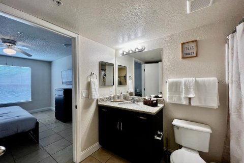Condo in Kissimmee, Florida, 2 bedrooms  № 1399251 - photo 17